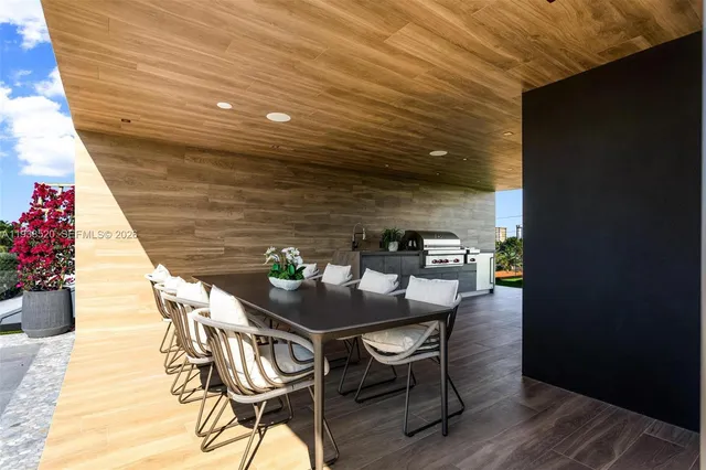 $13,900,000 | 13000 North Bayshore Drive, North Miami, FL 33181