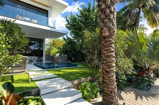 $13,900,000 | 13000 North Bayshore Drive, North Miami, FL 33181