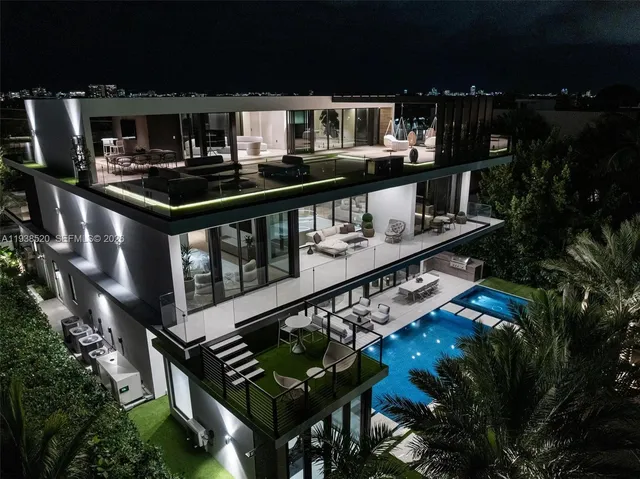 $13,900,000 | 13000 North Bayshore Drive, North Miami, FL 33181