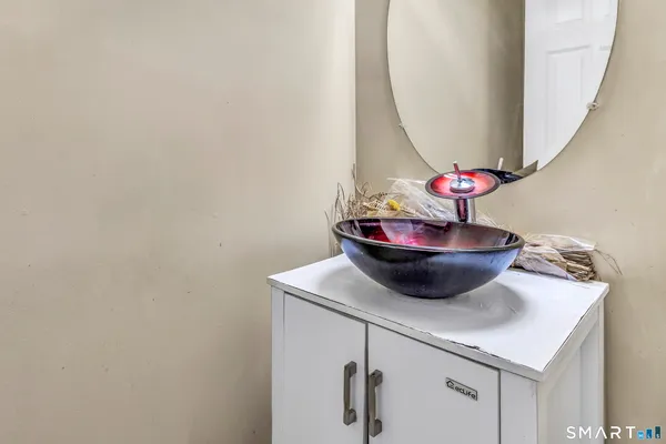 $4,800 | 240 Highland Avenue, Stratford, CT 06614