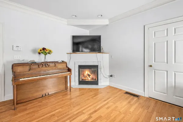 $4,800 | 240 Highland Avenue, Stratford, CT 06614