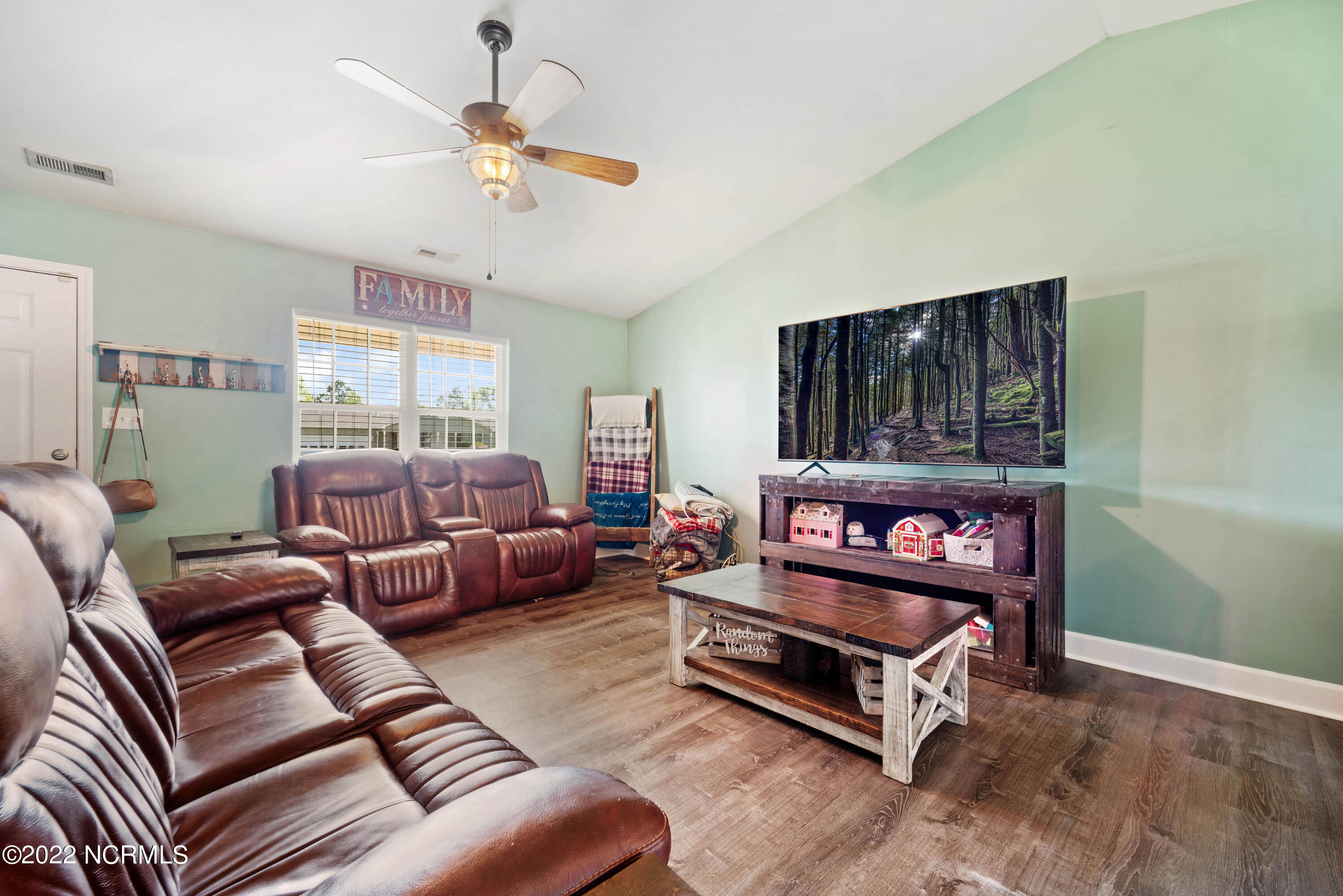 112 Poplar Ridge Road Jacksonville, NC 28546 - Photo 14 of 35 DSC06920