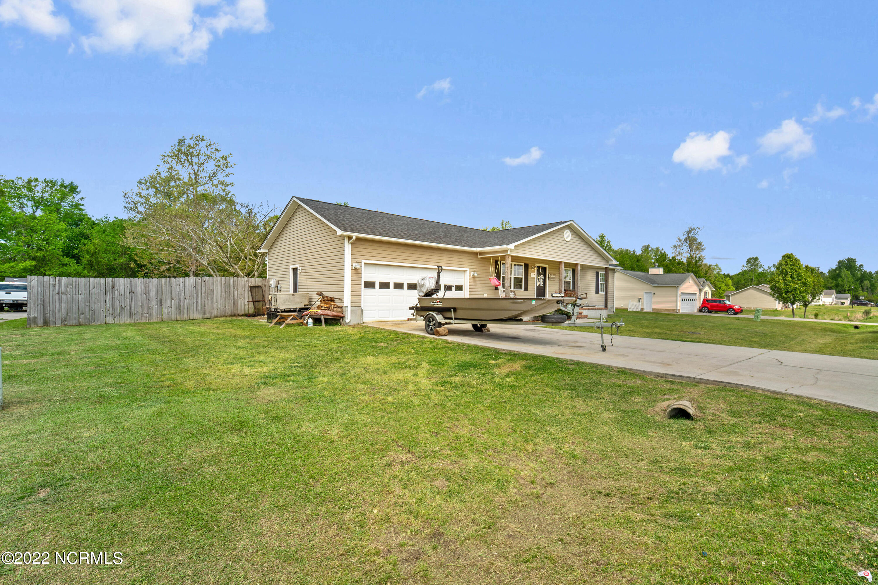 112 Poplar Ridge Road Jacksonville, NC 28546 - Photo 6 of 35 DSC07089
