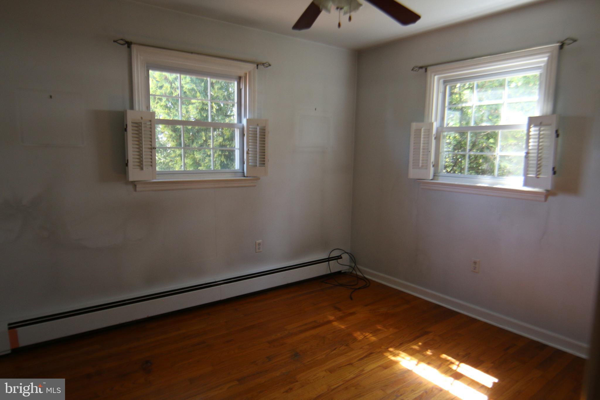 6893 Chambers Hill Road Harrisburg, PA 17111 - Photo 13 of 26