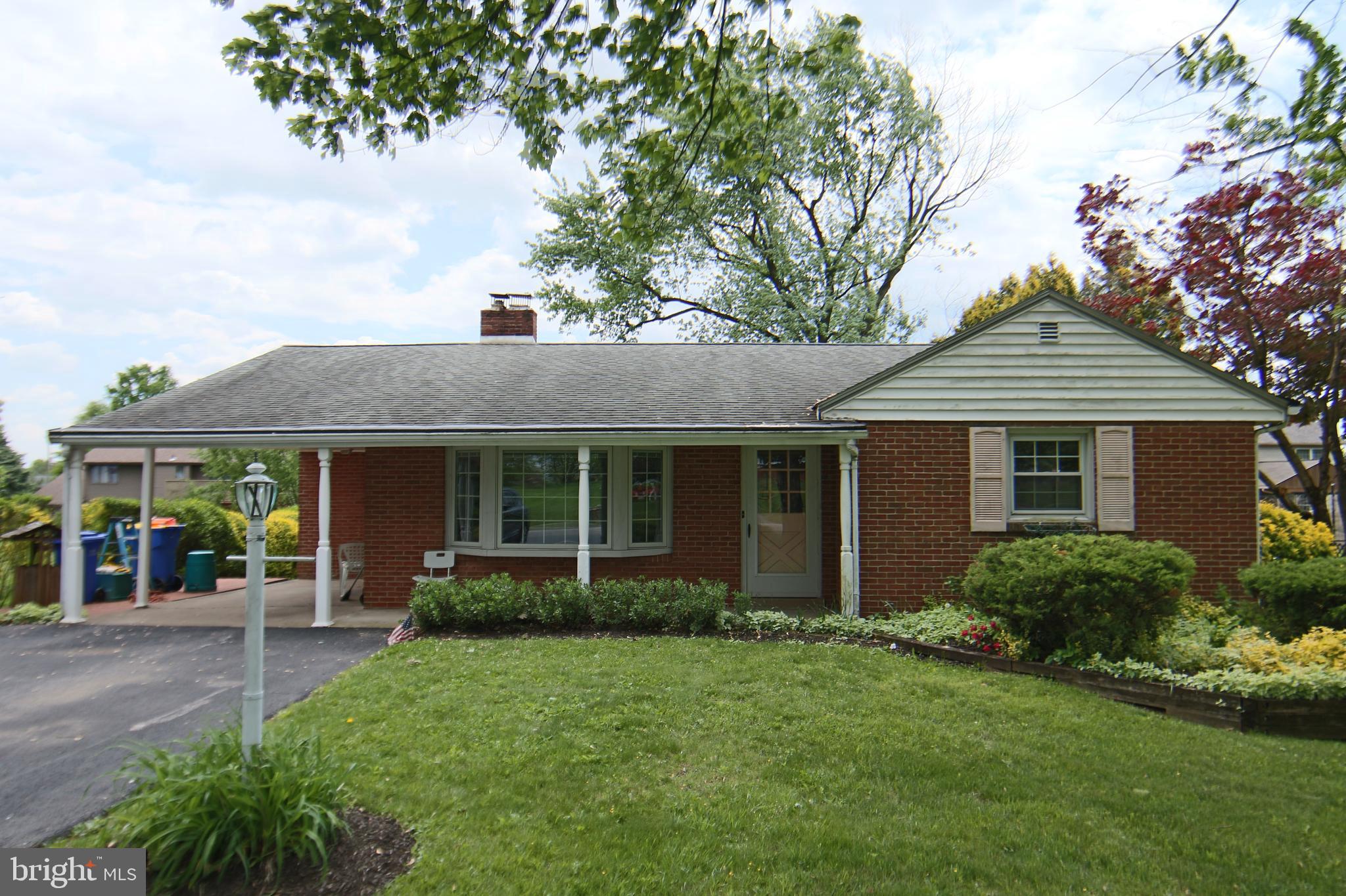 6893 Chambers Hill Road Harrisburg, PA 17111 - Photo 2 of 26