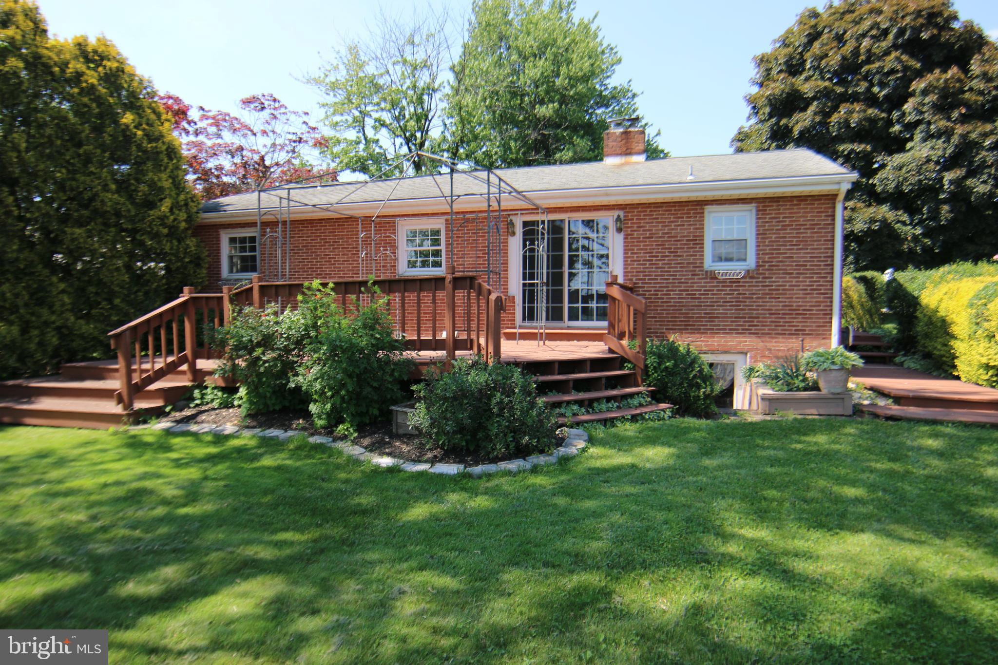 6893 Chambers Hill Road Harrisburg, PA 17111 - Photo 23 of 26