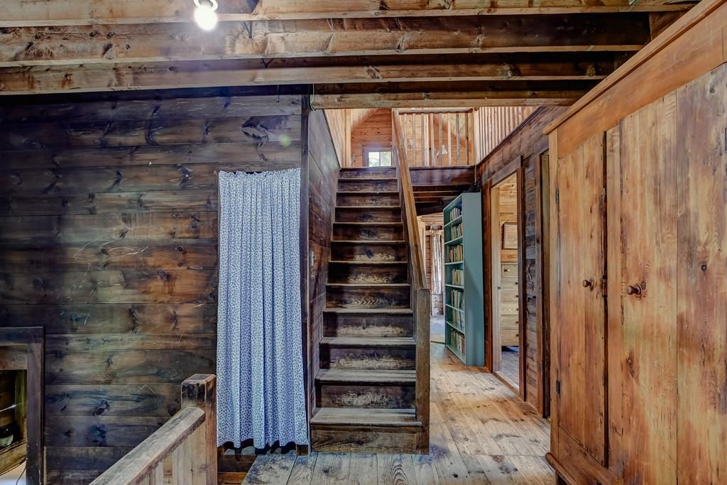 318 Salt Pond Road Blue Hill, ME 04614 - Photo 18 of 35 Hallway on the second floor looking...