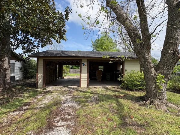 $149,000 | 805 Beauty Street, Dayton, TX 77535