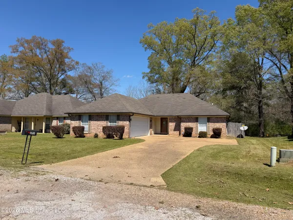 $199,900 | 371 Greystone Pointe, Terry, MS 39170