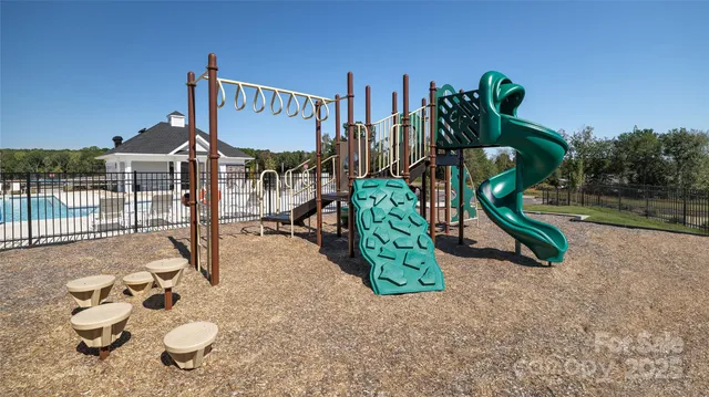 $465,000 | 11313 Cardinal Crk Avenue, Charlotte, NC 28215