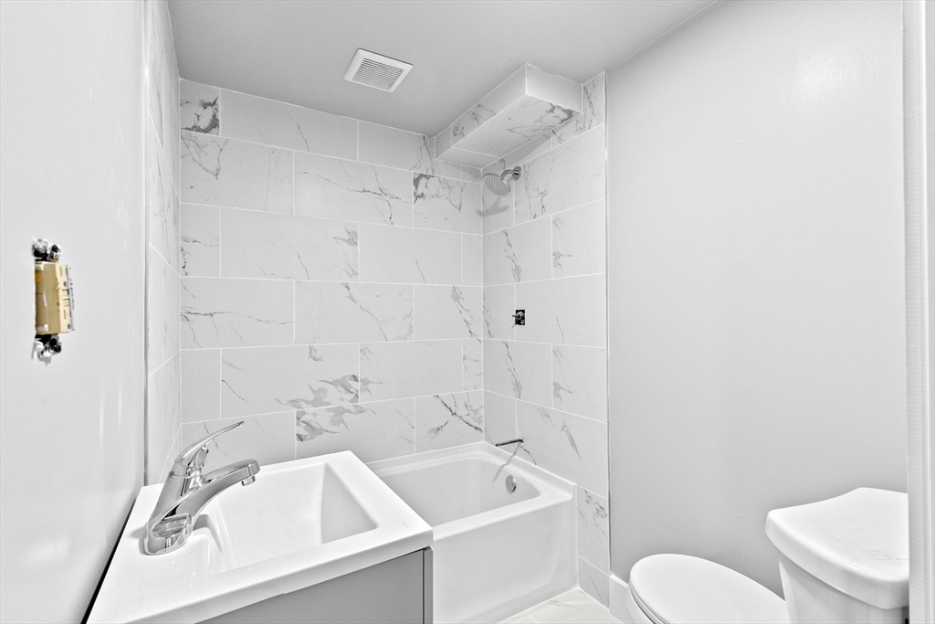 62 Grove Street Fitchburg, MA 01420 - Photo 17 of 35