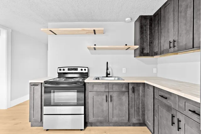 $699,900 | 62 Grove Street, Fitchburg, MA 01420