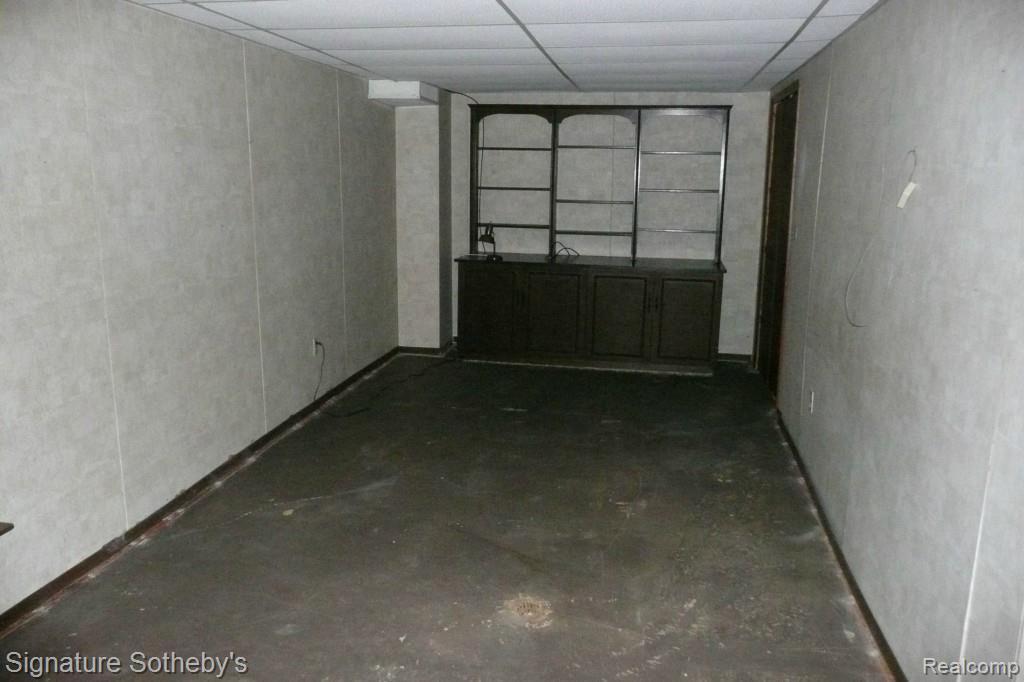 29988 Rambling Road Southfield, MI 48076 - Photo 23 of 29 Basement