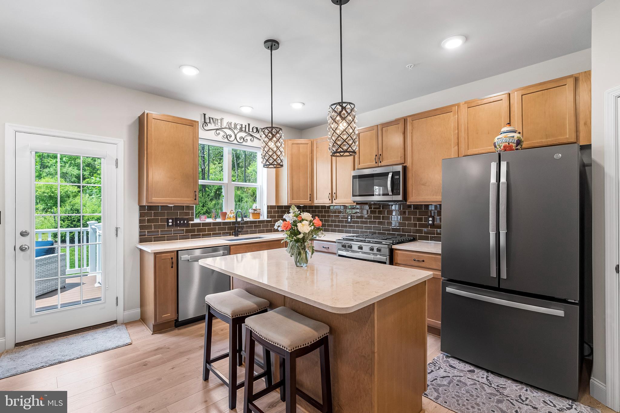 24 Cedar Ridge Court Perkasie, PA 18944 - Photo 4 of 20 Kitchen with Island