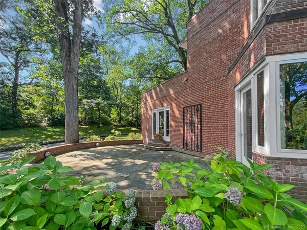 $10,000 | 57 Drum Hill Lane, Stamford, CT 06902