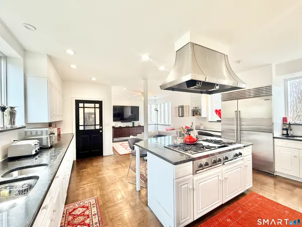 $10,000 | 57 Drum Hill Lane, Stamford, CT 06902