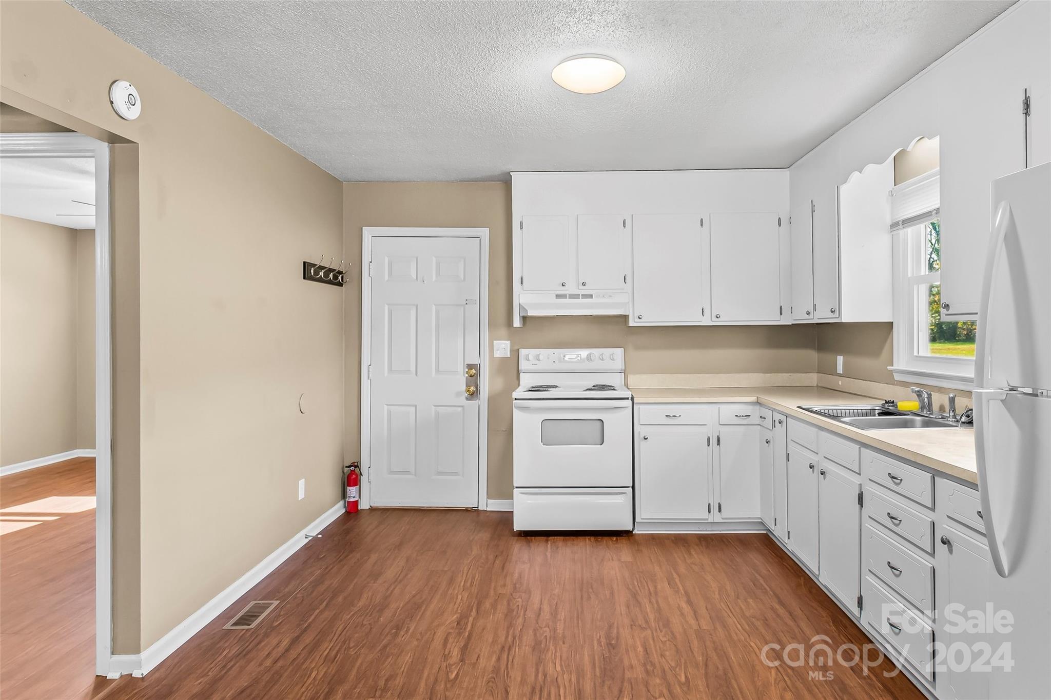 116 Walker Road Morganton, NC 28655 - Photo 6 of 18 Gallery Image 6