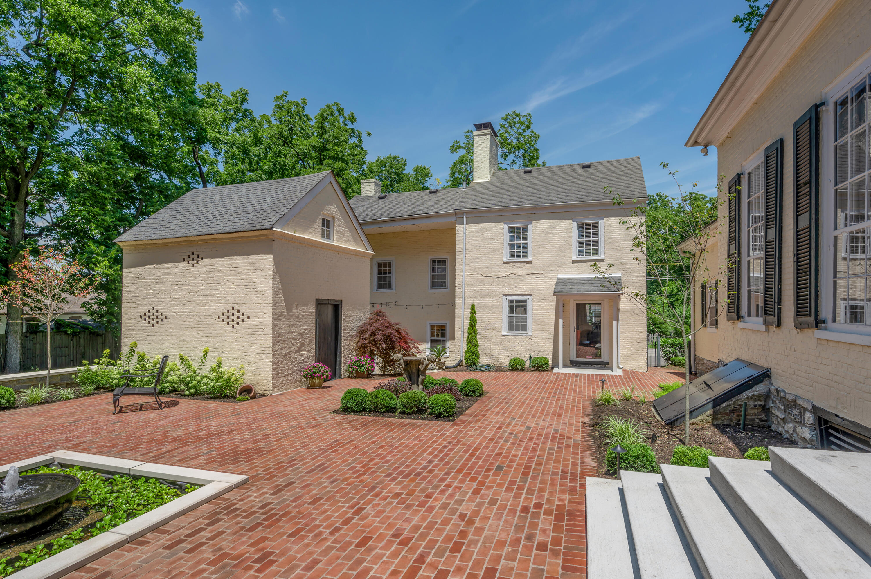461 North Limestone Lexington, KY 40508 - Photo 89 of 112 TDB_7667