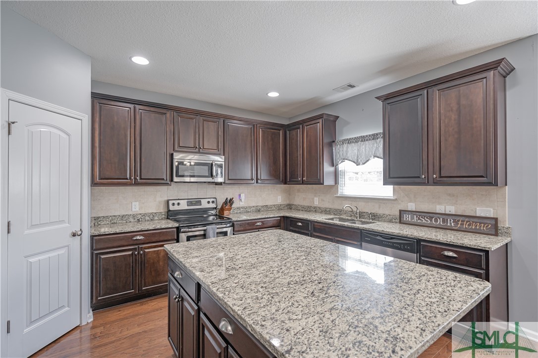 46 Rhett Lane Richmond Hill, GA 31324 - Photo 6 of 35 Gallery Image 6