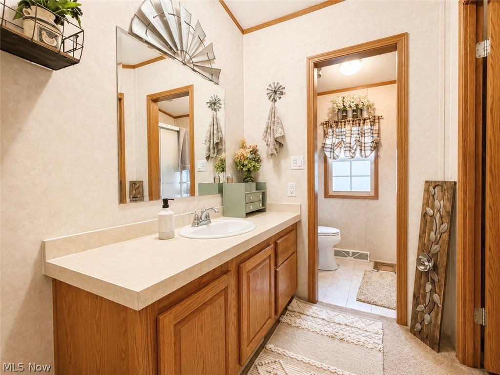 450 Beeman Road Washington, WV 26181 - Photo 13 of 24 en-suite ...