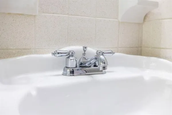 $1,800 | Undisclosed Address, Orlando, FL 32806