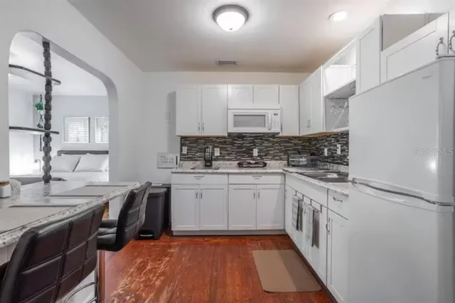 $2,100 | Undisclosed Address, Orlando, FL 32806