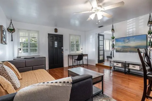 $1,800 | Undisclosed Address, Orlando, FL 32806