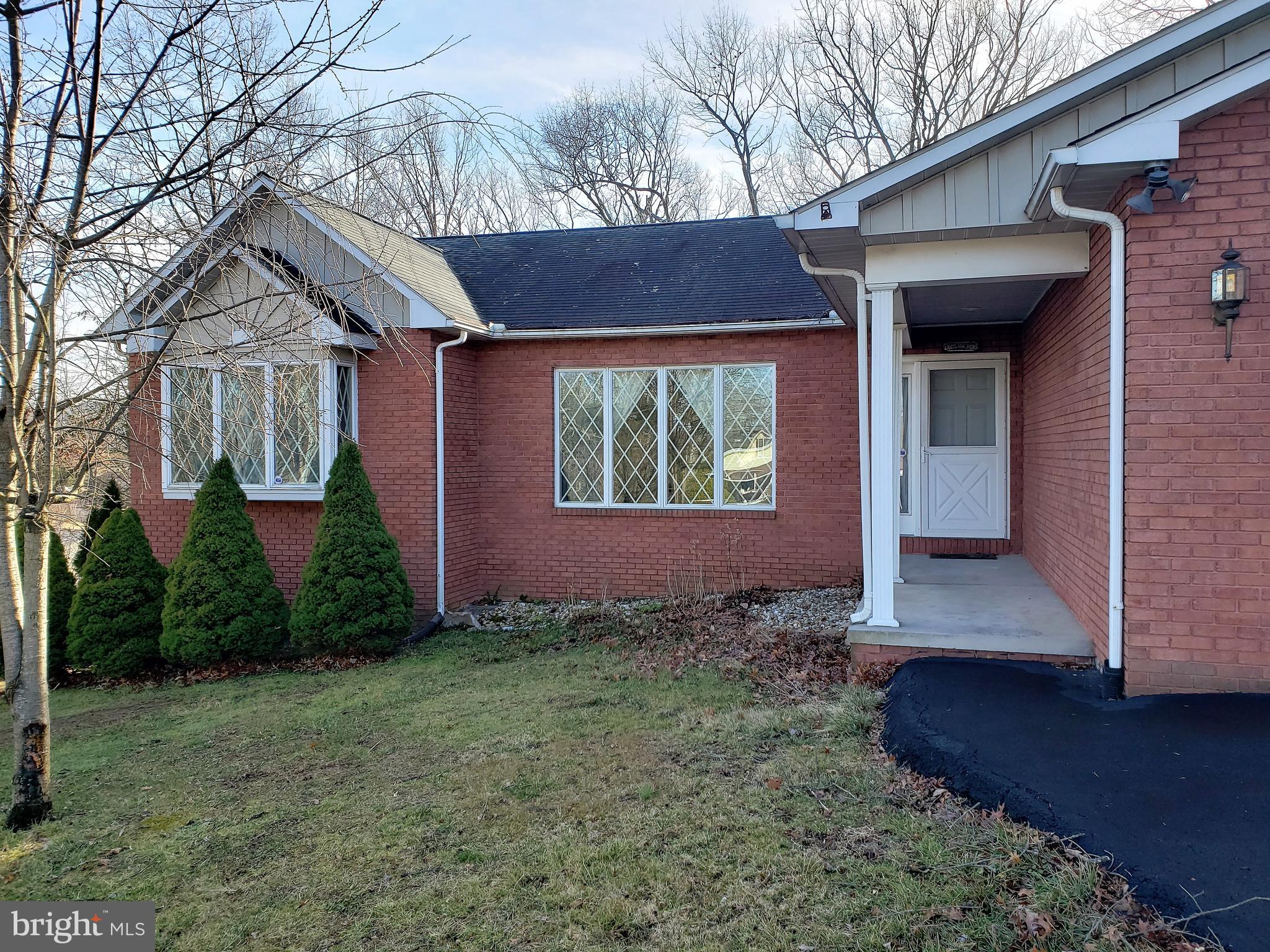 14212 Brant Road Southwest Cresaptown, MD 21502 - Photo 3 of 29
