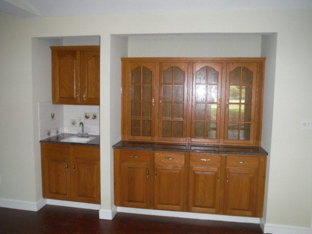 13103 5th Street Lillian, AL 36549 - Photo 21 of 37 Wet bar/cupboard