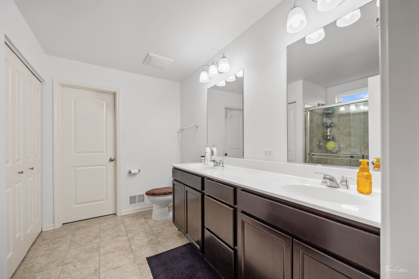 1978 Stapleton Road New Lenox, IL 60451 - Photo 19 of 47 a bathroom with a sink double vanity granite and a mirror