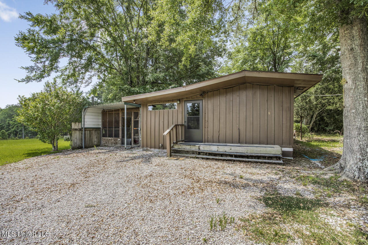 1885 Silver Creek Road Crosby, MS 39633 - Photo 2 of 17 570A1639