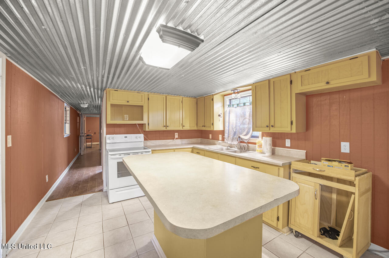 1885 Silver Creek Road Crosby, MS 39633 - Photo 7 of 17 570A1616