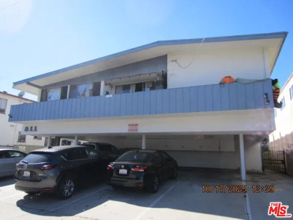 $1,850 | 811 South Wilton Place, Los Angeles, CA 90005