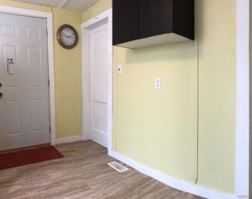 133 East Rowe Street Roodhouse, IL 62082 - Photo 6 of 9