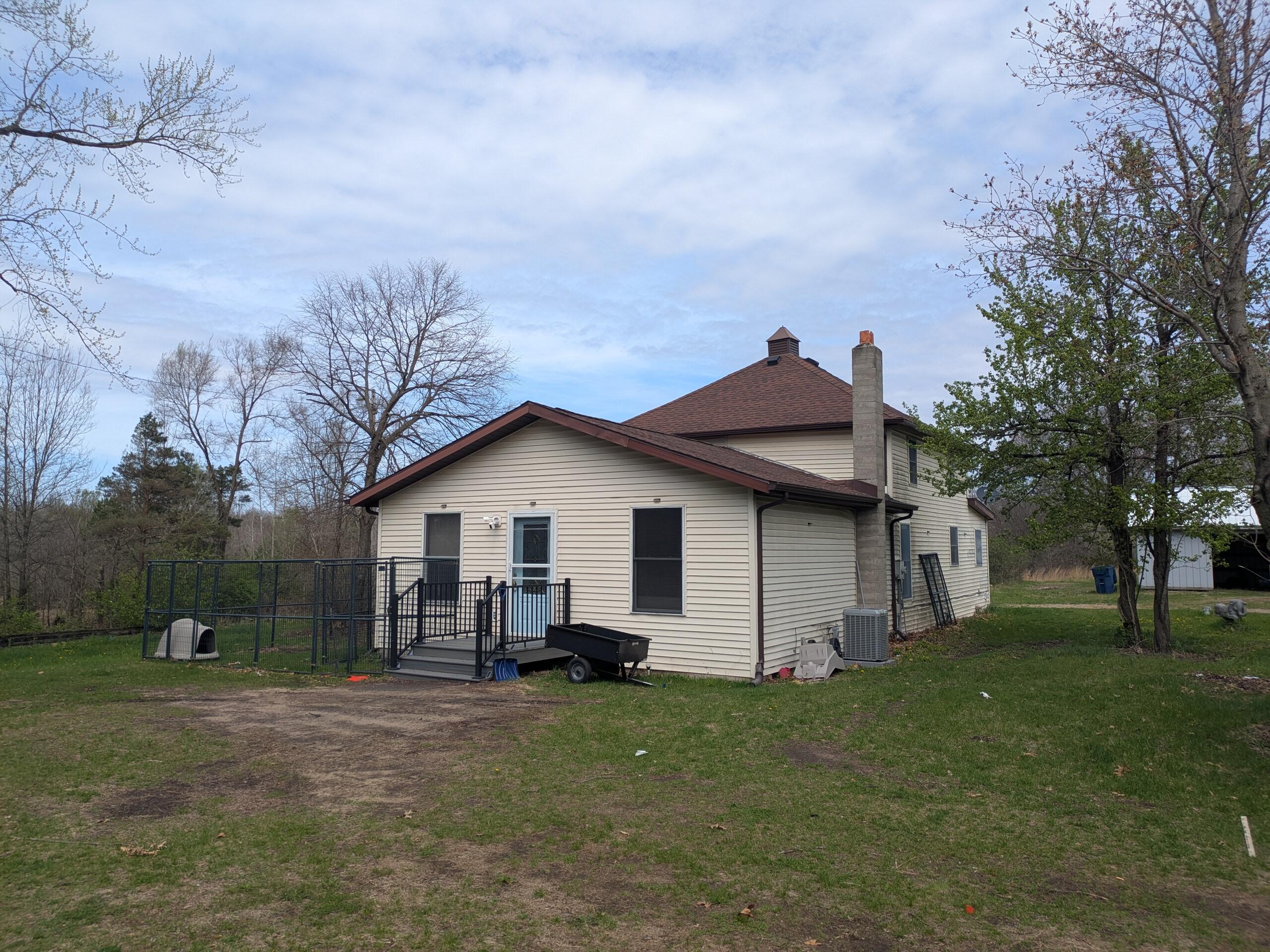 9320 East Division Road Knox, IN 46534 - Photo 13 of 71 2560x1920