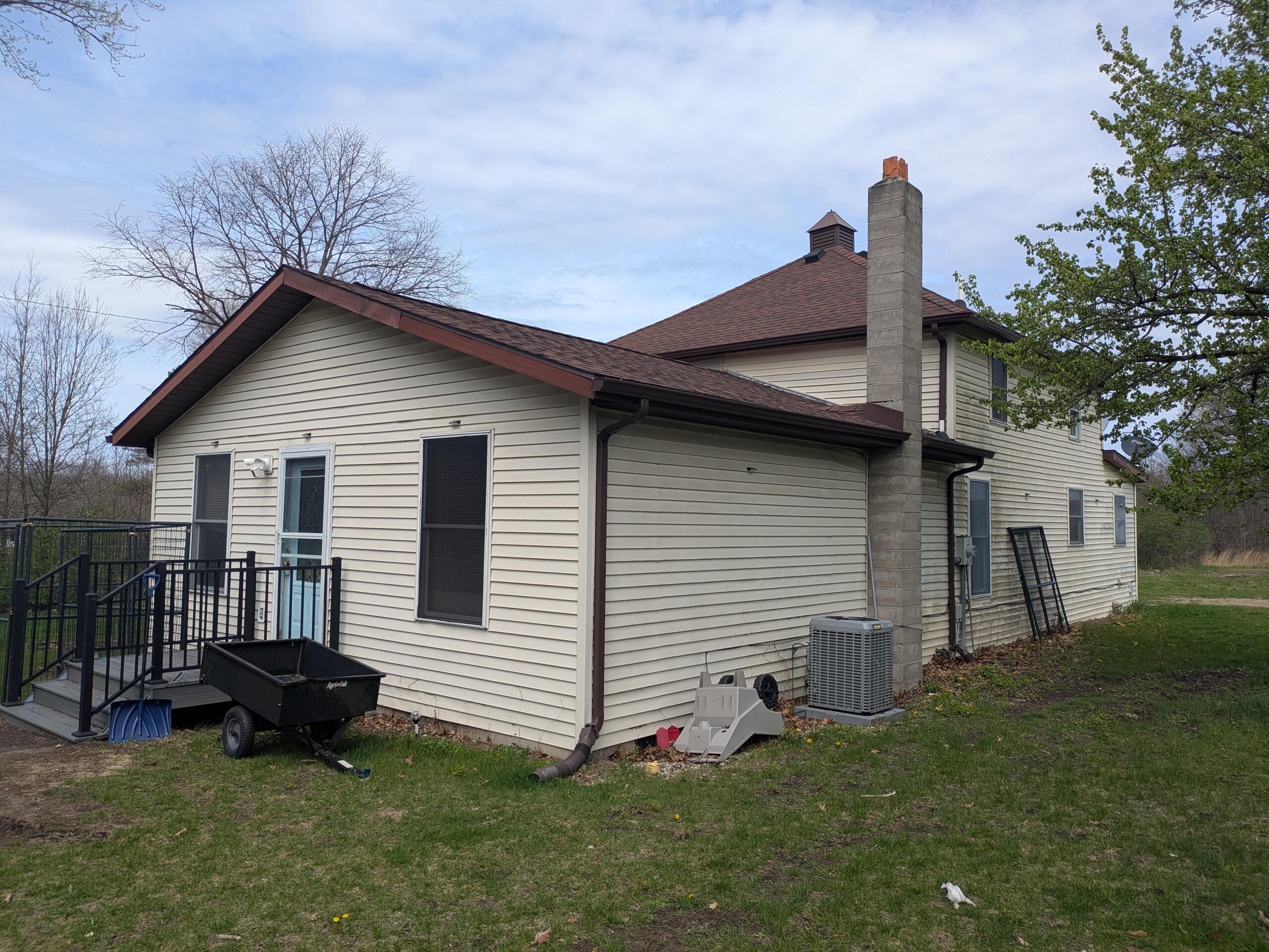 9320 East Division Road Knox, IN 46534 - Photo 16 of 71 2560x1920