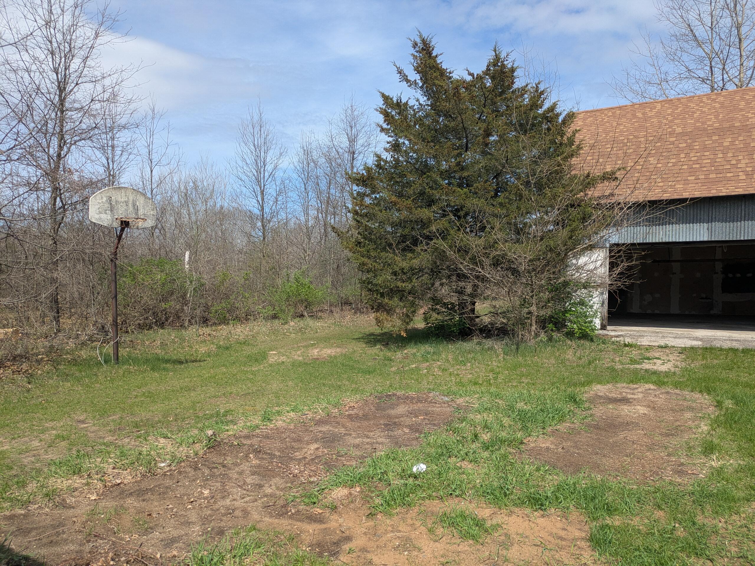 9320 East Division Road Knox, IN 46534 - Photo 32 of 71 2560x1920