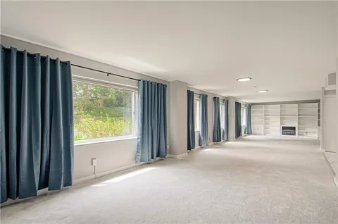 $304,950 | 4550 Warwick Boulevard, Unit 210211, Kansas City, MO 64111