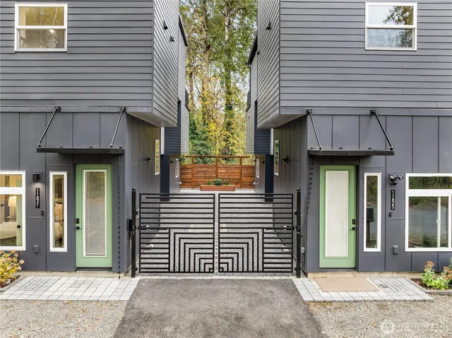 $550,000 | 11825 59th Avenue South, Unit C, Seattle, WA 98178