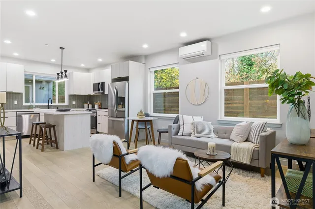 $550,000 | 11825 59th Avenue South, Unit C, Seattle, WA 98178