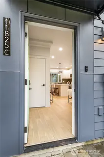 $550,000 | 11825 59th Avenue South, Unit C, Seattle, WA 98178