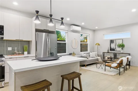 $550,000 | 11825 59th Avenue South, Unit C, Seattle, WA 98178