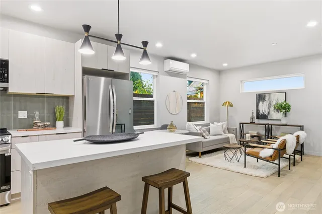 $550,000 | 11825 59th Avenue South, Unit C, Seattle, WA 98178