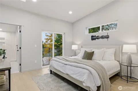 $550,000 | 11825 59th Avenue South, Unit C, Seattle, WA 98178