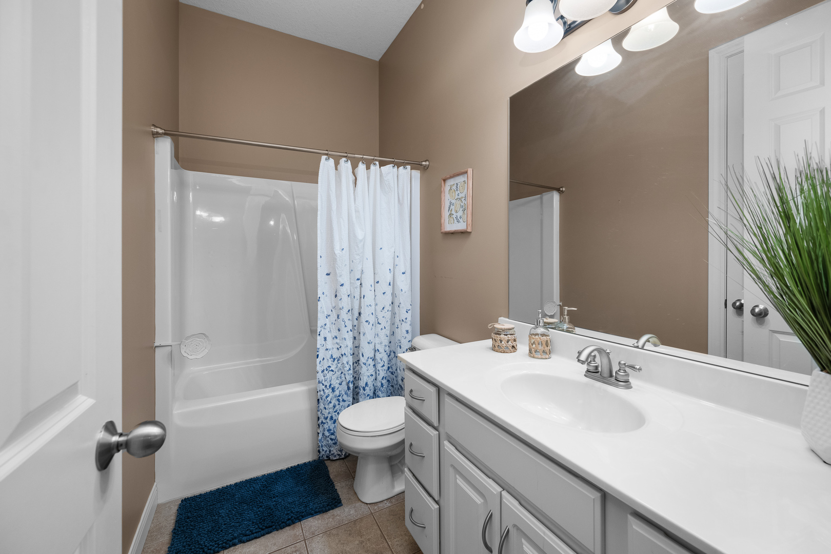 3179 Meridith Way Bettendorf, IA 52722 - Photo 24 of 36