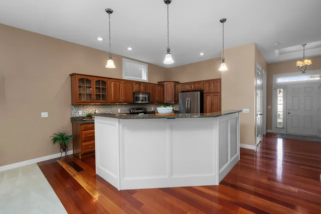 $464,900 | 3179 Meridith Way, Bettendorf, IA 52722