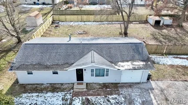 $176,750 | 710 Field Street, Altamont, IL 62411