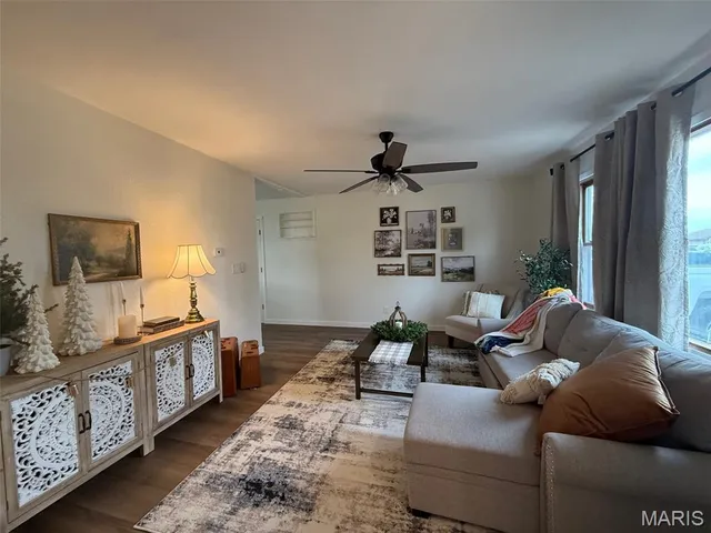 $176,750 | 710 Field Street, Altamont, IL 62411