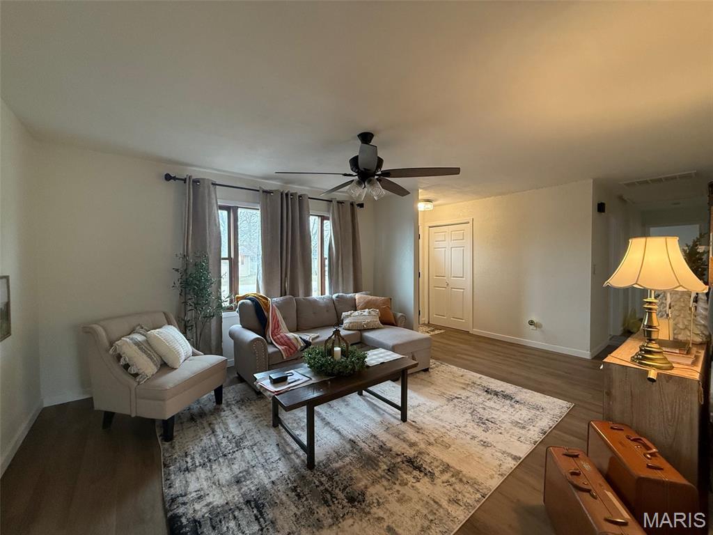 710 Field Street Altamont, IL 62411 - Photo 8 of 13