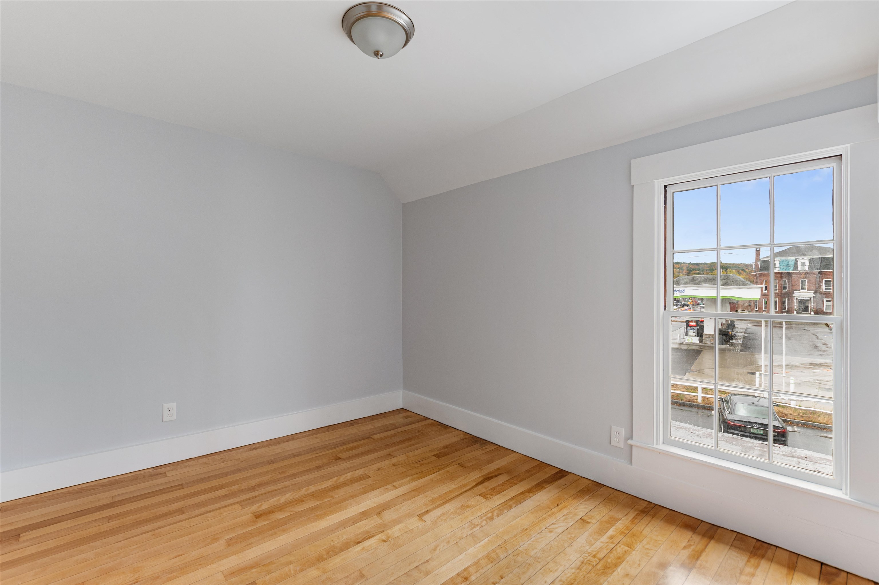 109 Pleasant Street, Unit 202 Claremont, NH 03743 - Photo 3 of 8